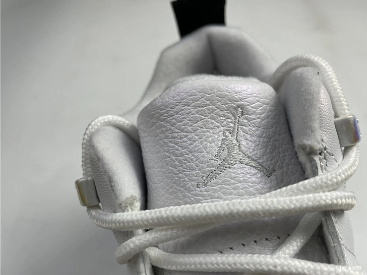 DB0733-190 12 Low Jordan Easter Retro - (2021) 0116